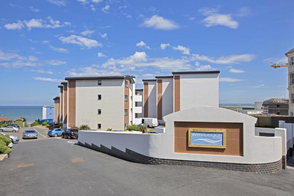 West Beach - Holiday Apartments Westward Ho!  Eksteriør billede